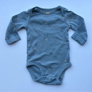 3/$10 CARTERS Baby girl bodysuit 3m